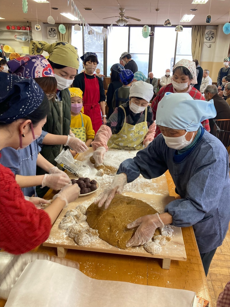 かじかの里学園餅つき大会