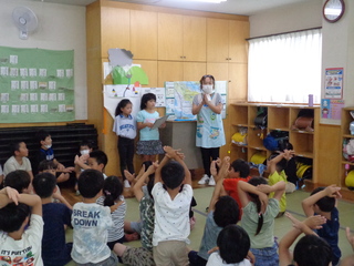 子ども達が水害について学んでいるところ