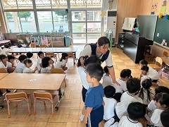 不審者