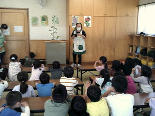 野菜クイズをしているところ