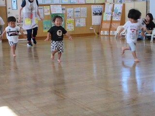 かけっこをしているところ