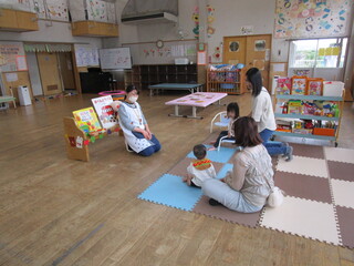 おはなしのくにはじまるよ♪