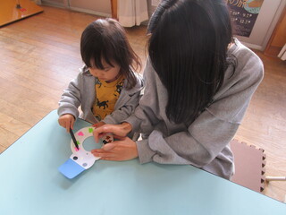 製作『メリー☆ゆきだるま』の様子♪②