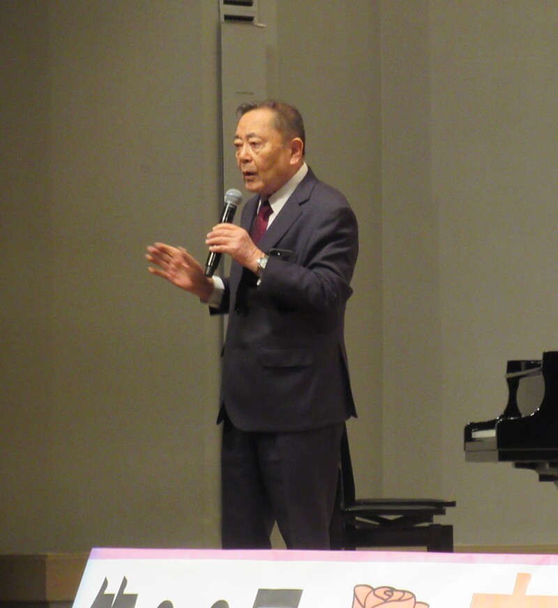 冒頭の挨拶をする石川町長