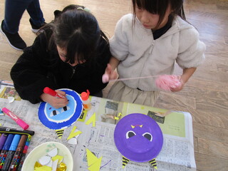 鬼のお面づくり③