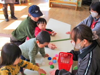 何色のカプセルにしようかな？🔴🔵🟡