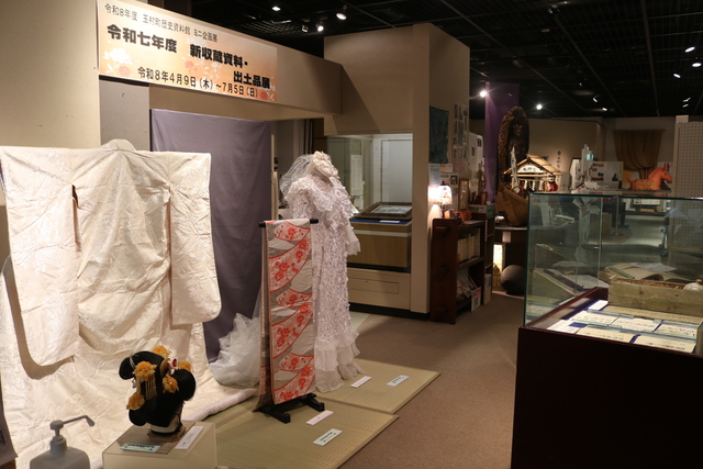 R7新収蔵資料・出土品展会場風景1