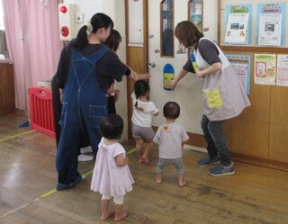 どんな色が好き?遊びをしているところ