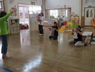 準備体操をしているところ